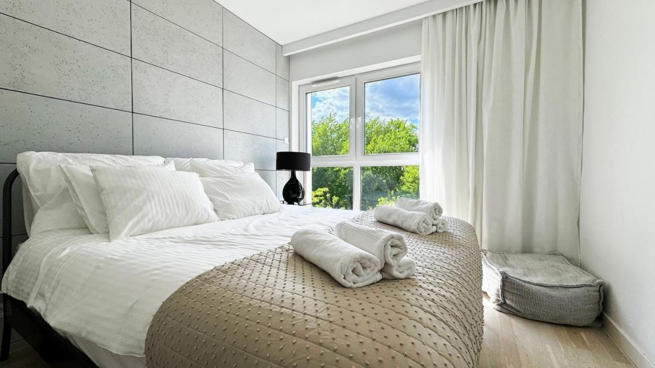 Apartament Park Bazantow Katowice Bagian luar foto